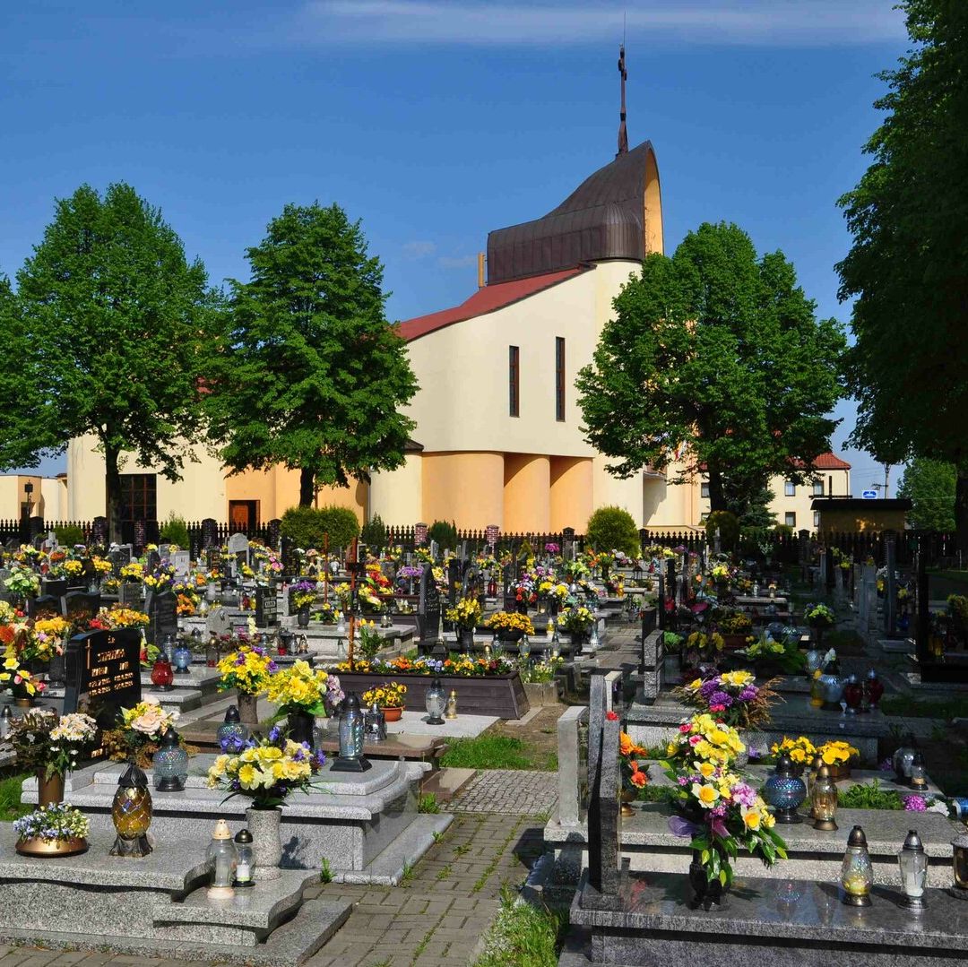 Приходское кладбище на ул.Мигдаловцов, г.Катовице, Польша