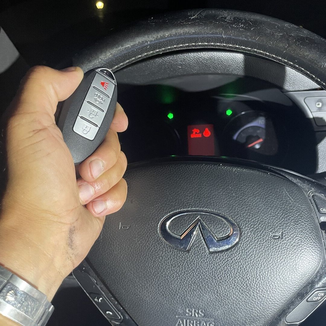 Programming smart key for Infiniti G37 coupe, 2008. Jacksonville, Fl poster image