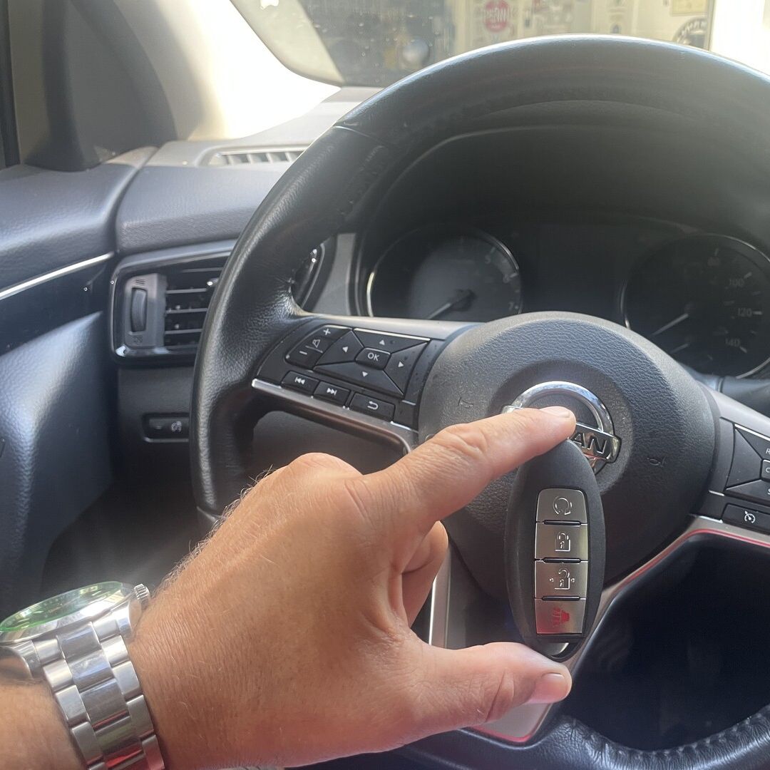 Smart key for Nissan Rogue, 2017. Jacksonville, Fl poster image
