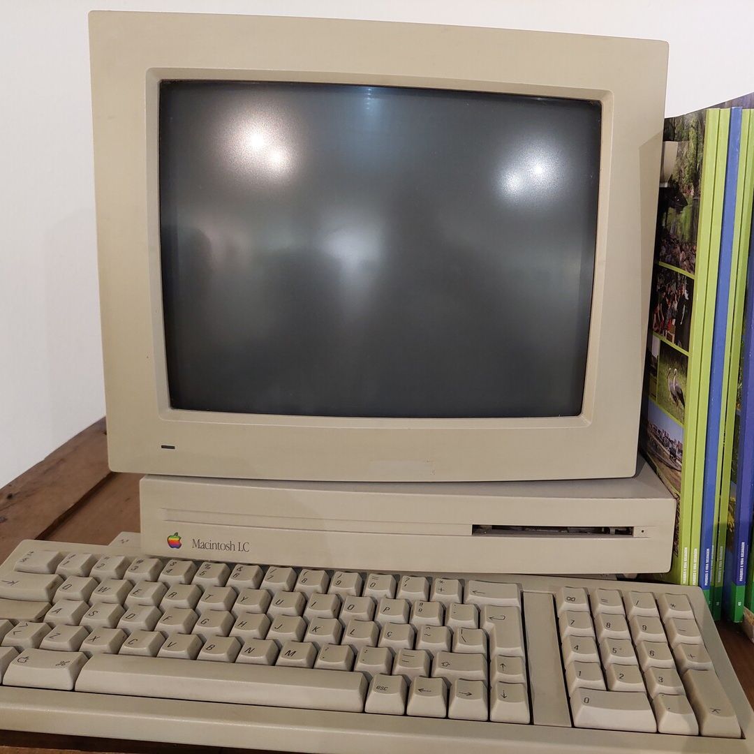 Персональний комп'ютер Macintosh LC 
