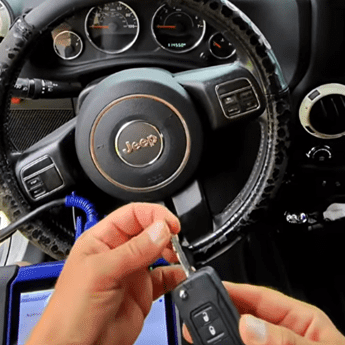 Добавление ключа Key Fob на Jeep Wrangler 2015. Хроники медвежатника