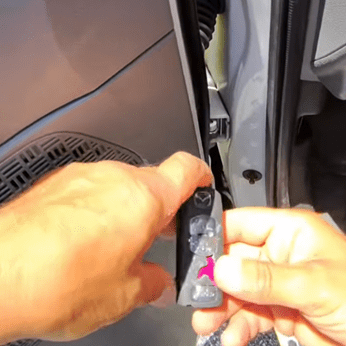 Добавление смарт-ключа на Mazda CX-7 2012. Хроники медвежатника