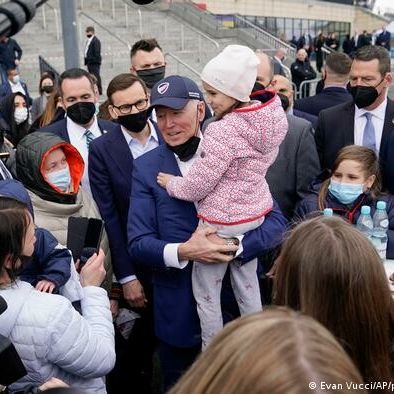 Байден після зустрічі з українськими біженцями: Путін - головоріз
