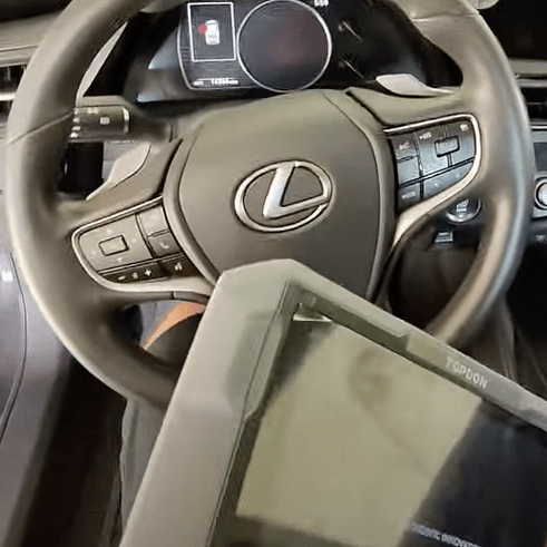 Koala Locksmith: Программирую ключ для Lexus es350 2023 poster image