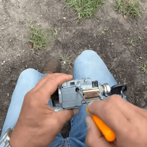 How to Remove the Lock Cylinder from a 2005 Chevrolet Equinox Ignition Lock. Locksmith Chronicles