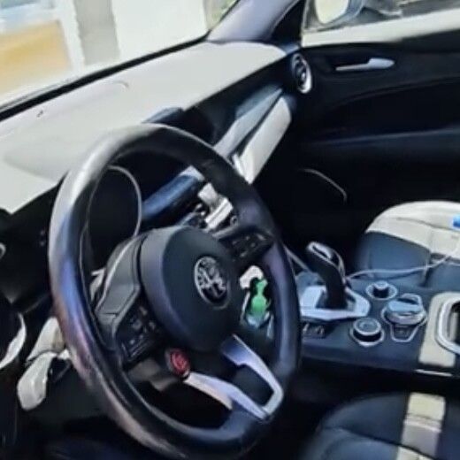 Koala Locksmith: добавление смарт ключа на Alfa Romeo Stelvio 2021 poster image