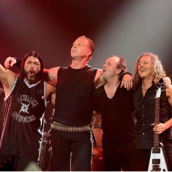 Рок-гурт Metallica зібрав $1 млн для допомоги українцям poster image