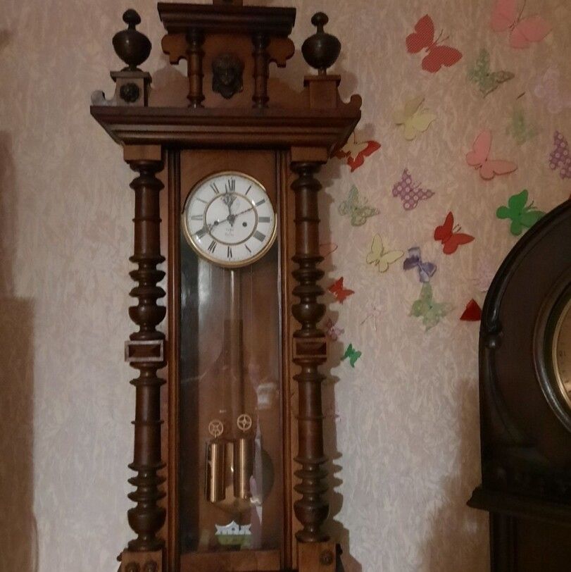 Старинные настенные немецкие часы 1890 года