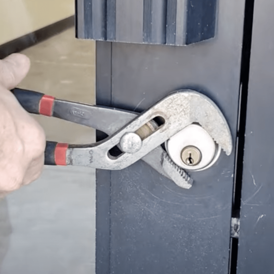 Watch a 5-Second Break In - How to Protect Your Business from Burglary