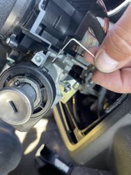 How to pull ignition on Chevrolet Traverse 2010. Jacksonville, Fl poster image