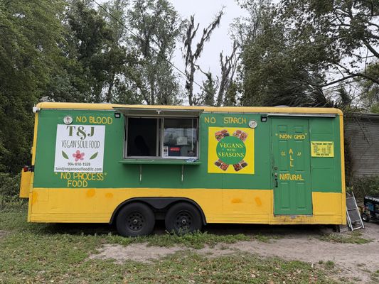 T and J Vegan Soul Food. Jacksonville, Fl