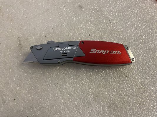 Auto-Loading Utility Knife UTK150 by Snap-on, USA - MEMORYON