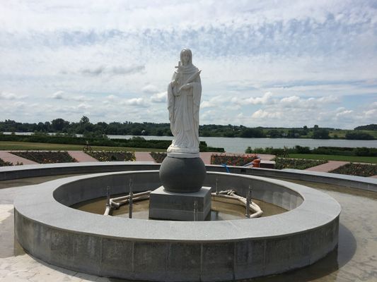 Памятник святой Татьяне